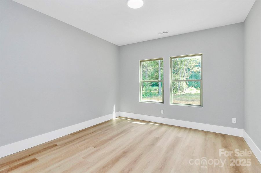 Spacious, unfurnished interior of a new home in , Rock Hill (Image 33).