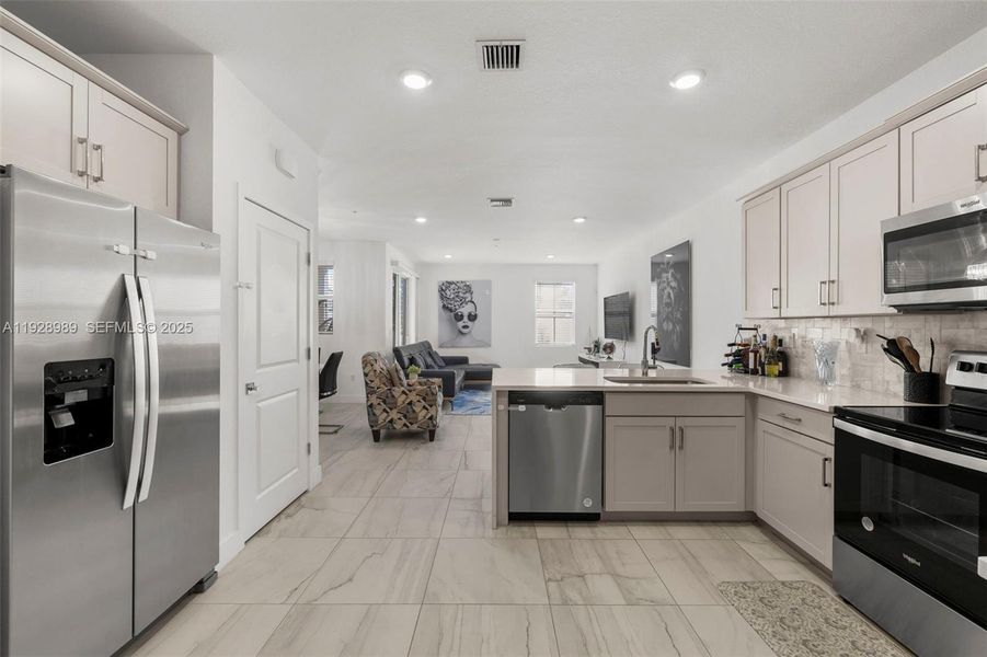 Furnished interior view inside a new home in , Pembroke Pines (Image 24). Furnished interior view inside a new home in , Pembroke Pines (Image 24).