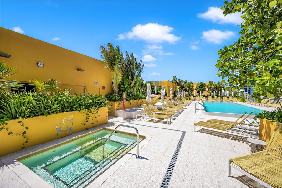 Community amenities in , Miami (Image 35).