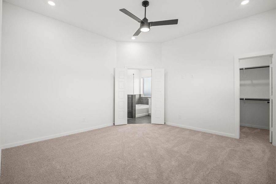 Spacious, unfurnished interior of a new home in Foxtail Palms, Manvel (Image 13). Spacious, unfurnished interior of a new home in Foxtail Palms, Manvel (Image 13).