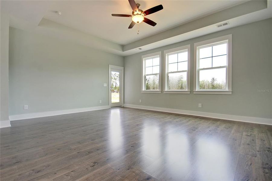 Spacious, unfurnished interior of a new home in Palm Coast Homes, Palm Coast (Image 4).