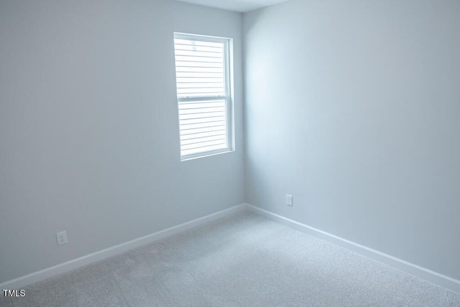Spacious, unfurnished interior of a new home in Gregory Village, Lillington (Image 98).