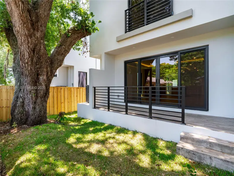 Exterior details and patio area of a home in , Fort Lauderdale (Image 3).