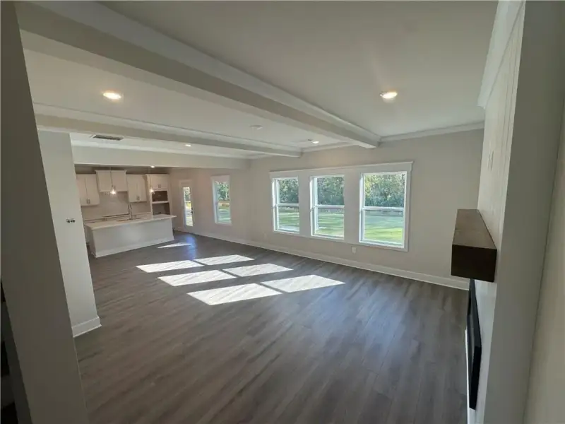 Spacious, unfurnished interior of a new home in Rosewood Lake Estates, Hoschton (Image 24).