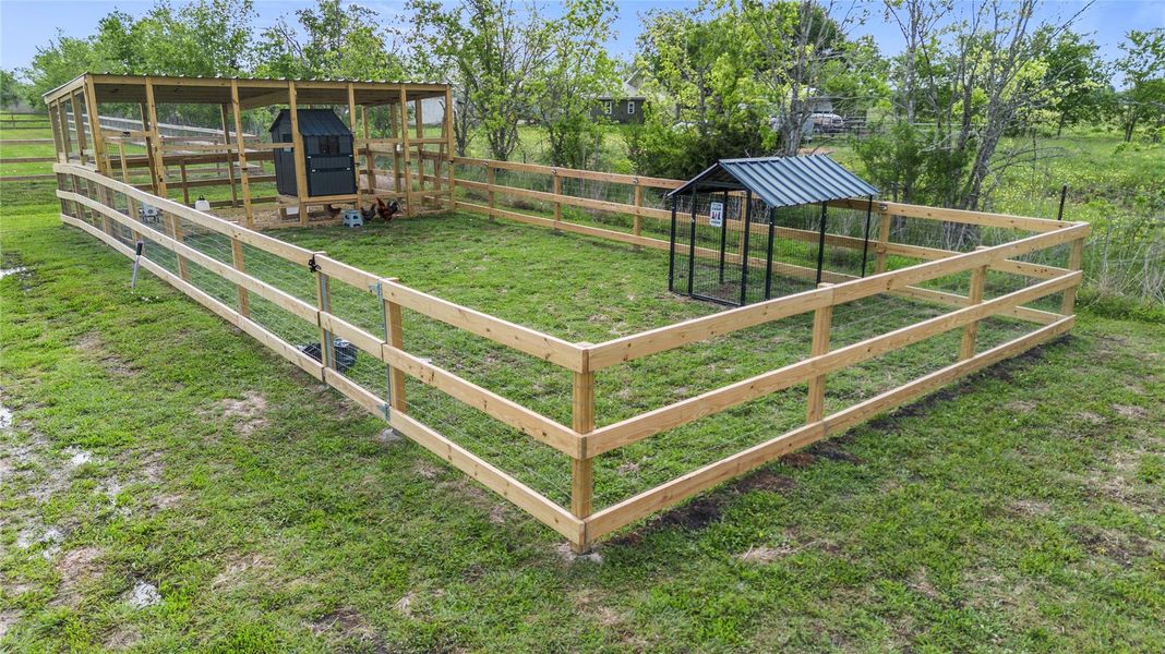 Community amenities in , Sealy (Image 38).