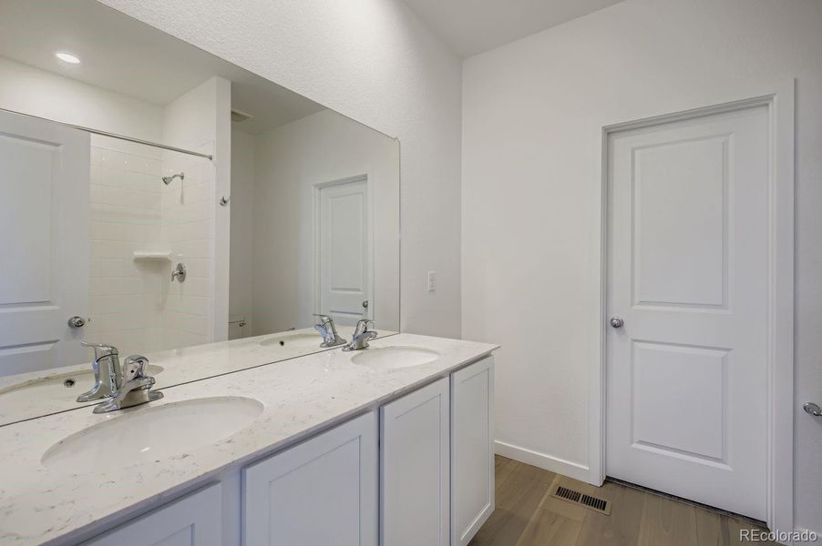 Furnished interior view inside a new home in Ledge Rock: The Petal Collection, Johnstown (Image 7).