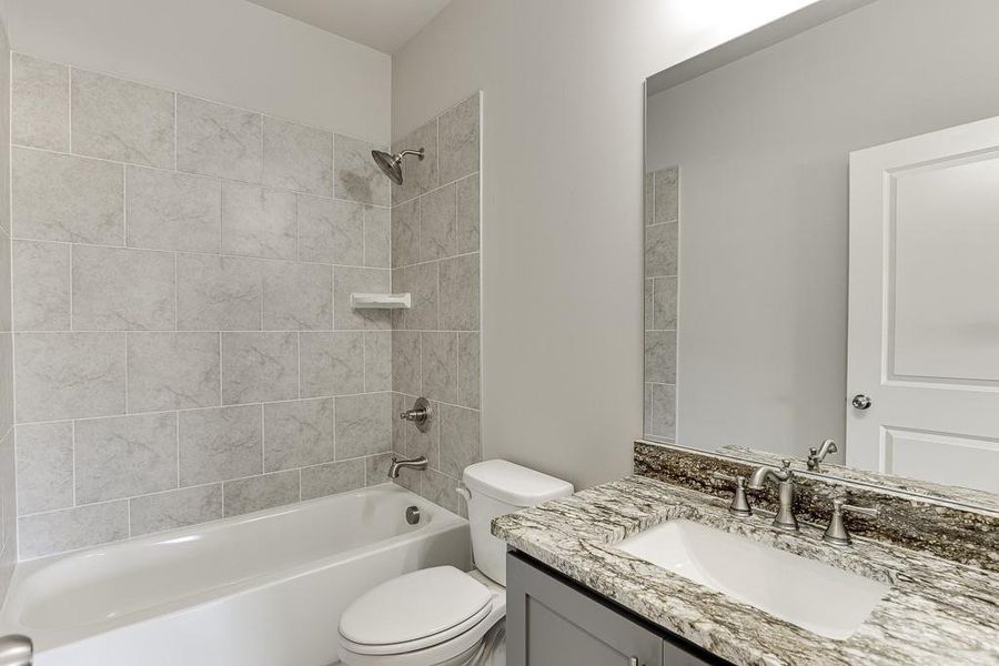 Furnished interior view inside a new home in , Gainesville (Image 8).