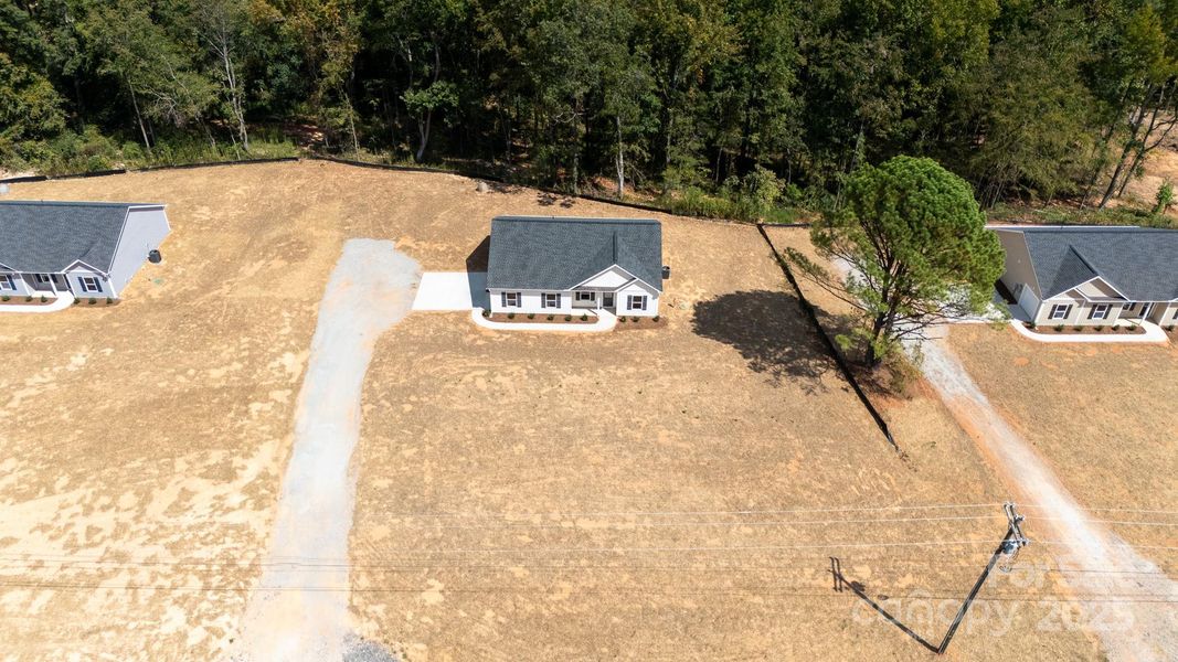 Image 33 of a home in .