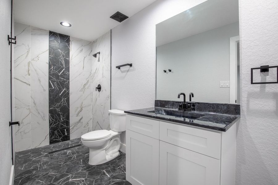 332 W Ventura-16