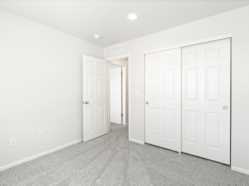 Spacious, unfurnished interior of a new home in Three Hills, Morrison (Image 14).