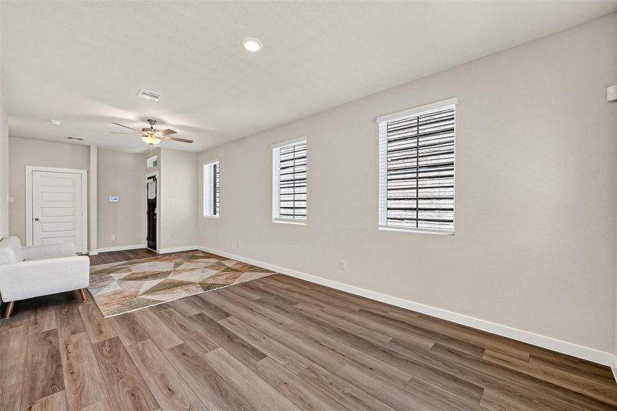 Spacious, unfurnished interior of a new home in Park Row Village, Houston (Image 25). Spacious, unfurnished interior of a new home in Park Row Village, Houston (Image 25).
