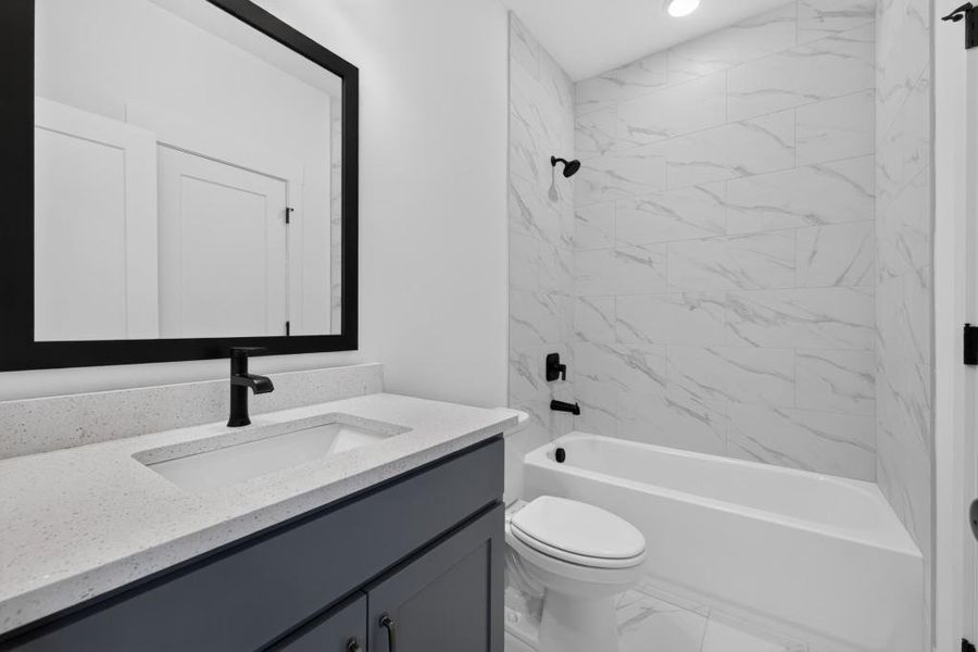 Furnished interior view inside a new home in Livingstone Park, Kennesaw (Image 15).
