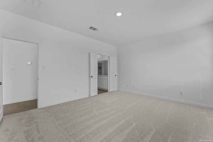 Spacious, unfurnished interior of a new home in Waterwheel, San Antonio (Image 29). Spacious, unfurnished interior of a new home in Waterwheel, San Antonio (Image 29).