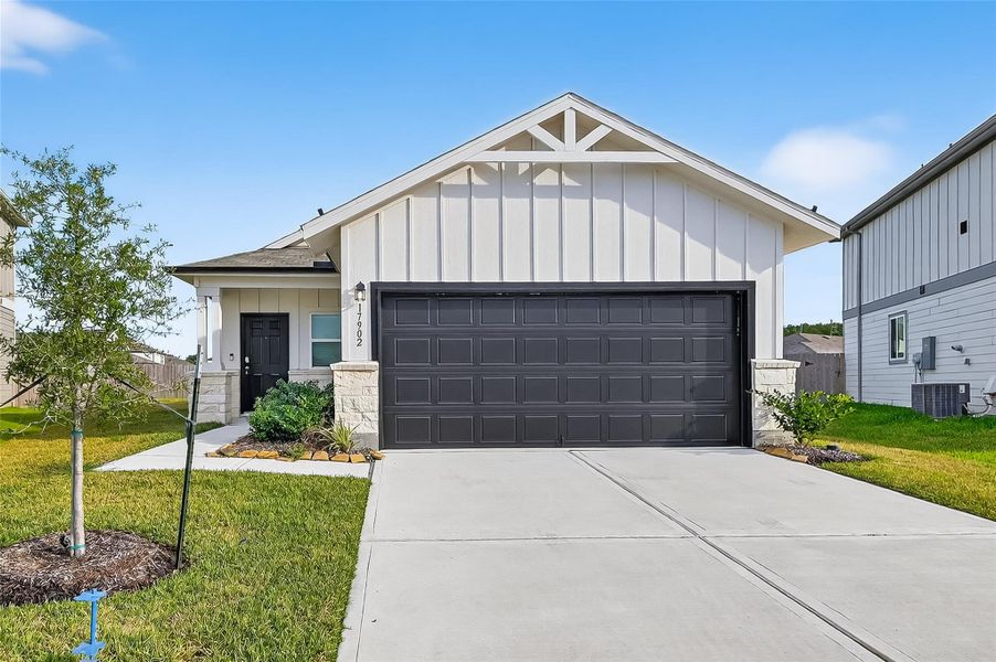 Front exterior of a new home in Windrow, Hockley, TX, highlighting curb appeal (Image 2). Front exterior of a new home in Windrow, Hockley, TX, highlighting curb appeal (Image 2).