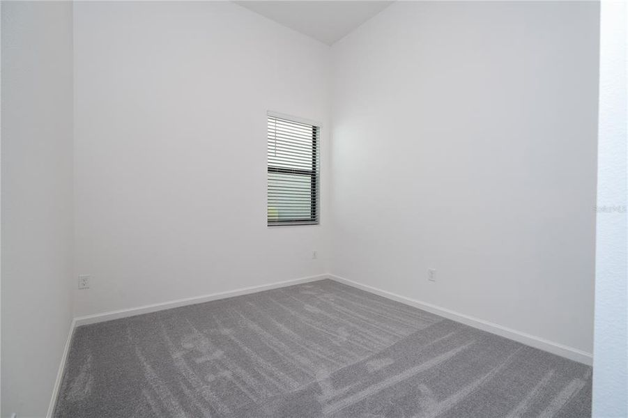 Spacious, unfurnished interior of a new home in , Orlando (Image 46).