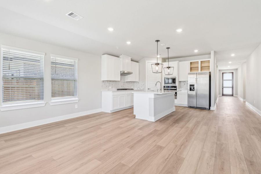 Photo is not of the actual home but is an inspirational photo of builder’s model home and may depict options, furnishings, and/or decorator features that are not included.