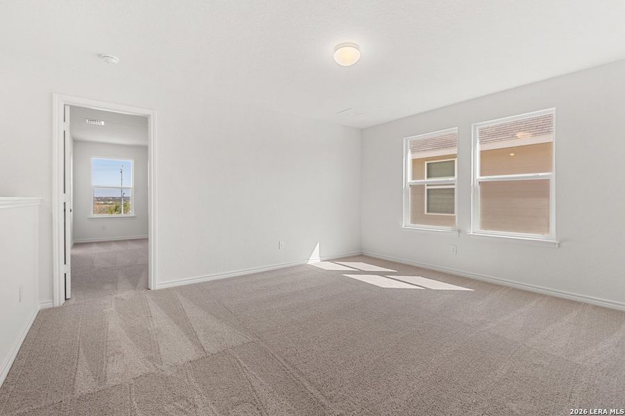Spacious, unfurnished interior of a new home in Knox Ridge, Converse (Image 17).