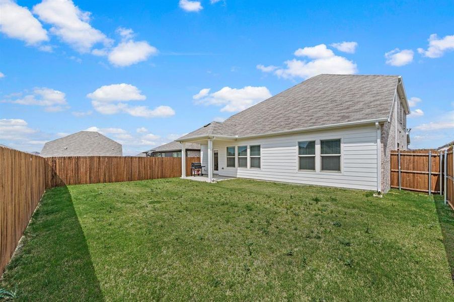 Exterior details and patio area of a home in , Fort Worth (Image 24).