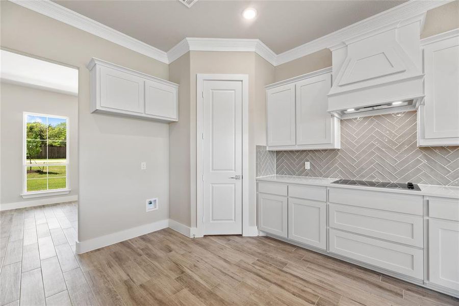 Furnished interior view inside a new home in Crystal Springs Estates, Alvarado (Image 11).