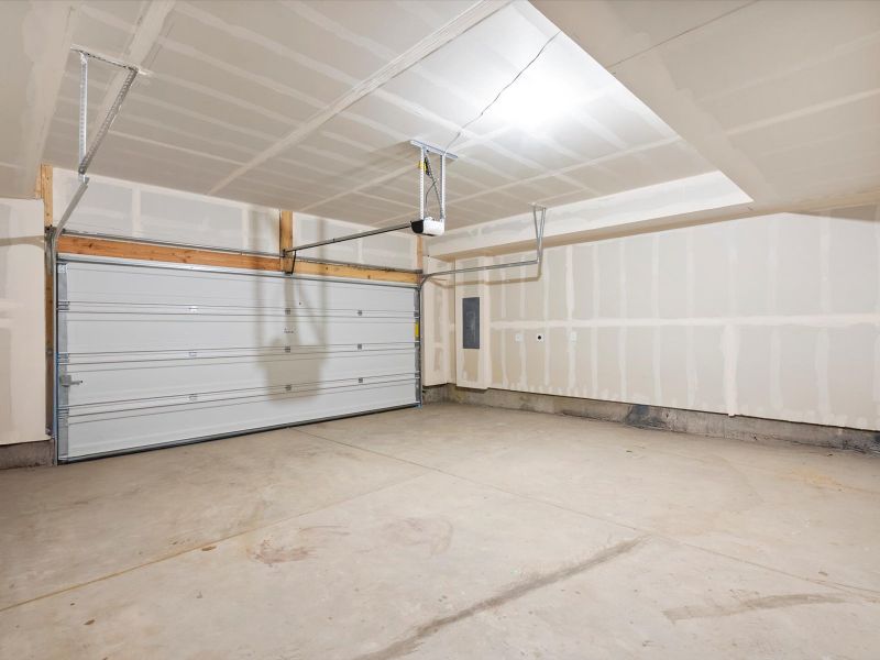 Spacious, unfurnished interior of a new home in Three Hills, Morrison (Image 16). Spacious, unfurnished interior of a new home in Three Hills, Morrison (Image 16).