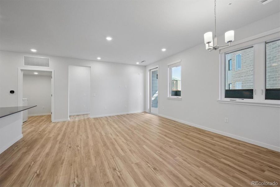 Spacious, unfurnished interior of a new home in Condo Collection at Grand Vue at Interlocken, Broomfield (Image 17).