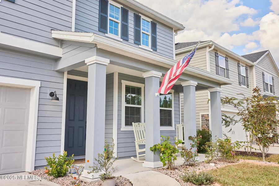 Exterior details and patio area of a home in , Jacksonville (Image 1).