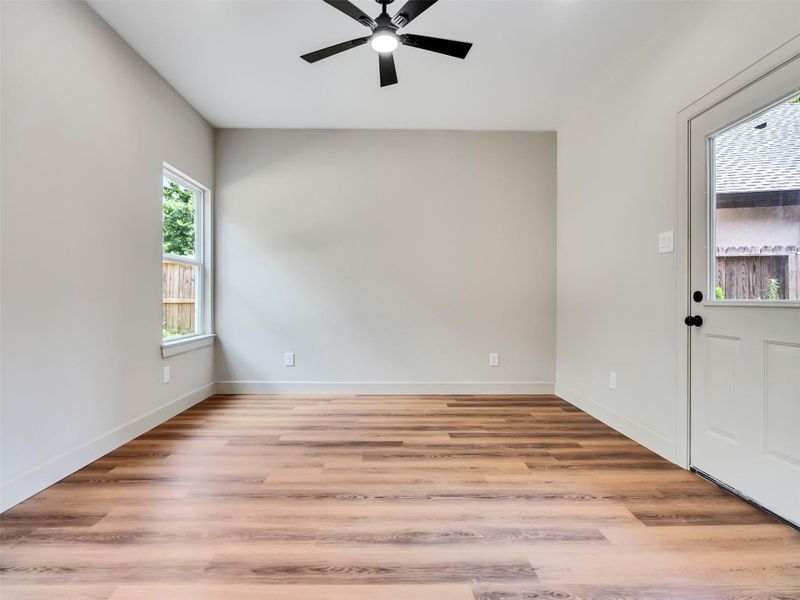 Spacious, unfurnished interior of a new home in , Willis (Image 27).