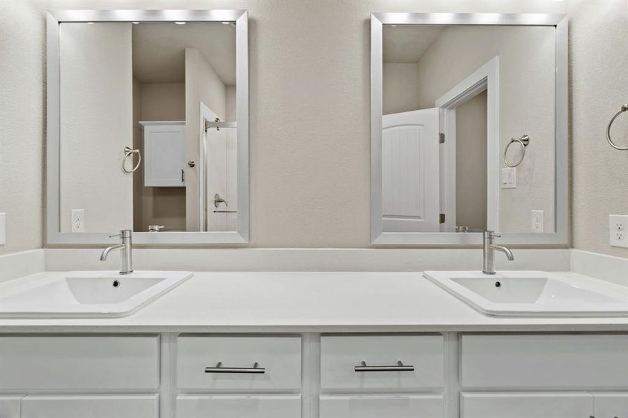 Photos shown may not represent the specific unit.