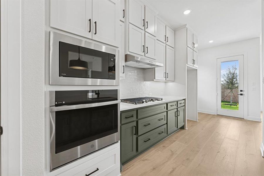 Furnished interior view inside a new home in South Pointe Cottage Series, Mansfield (Image 6). Furnished interior view inside a new home in South Pointe Cottage Series, Mansfield (Image 6).