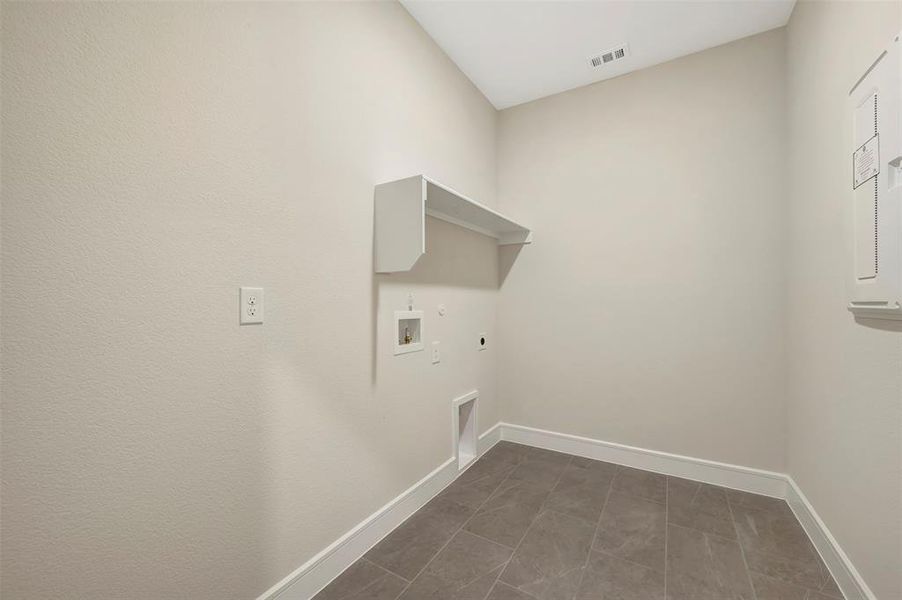 Spacious, unfurnished interior of a new home in Elevon, Lavon (Image 21).