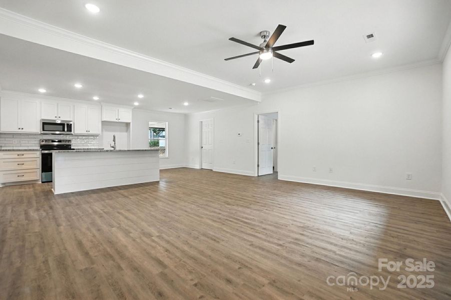 Spacious, unfurnished interior of a new home in , York (Image 22).