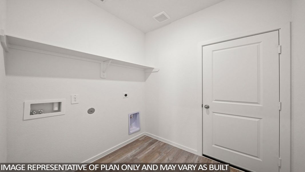 Representative unfurnished interior of a home built from the Harris by D.R. Horton in Sunterra Lakes, Brookshire (Image 15). Representative unfurnished interior of a home built from the Harris by D.R. Horton in Sunterra Lakes, Brookshire (Image 15).