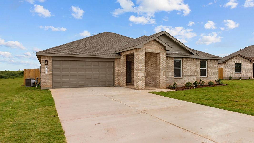 Representative exterior details of a home built from the DEAN by D.R. Horton in Heritage Parks, Abilene (Image 3).