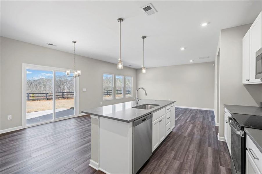 Furnished interior view inside a new home in Crossvine Estates, Braselton (Image 9).