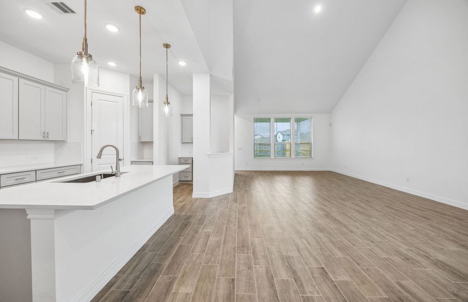 Spacious, unfurnished interior of a new home in Lago Mar, Texas City (Image 20). Spacious, unfurnished interior of a new home in Lago Mar, Texas City (Image 20).