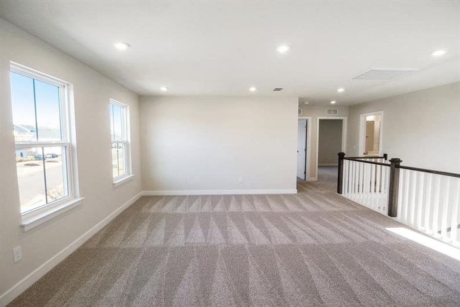 Spacious, unfurnished interior of a new home in Canterbrook Farms, Fountain Inn (Image 14).