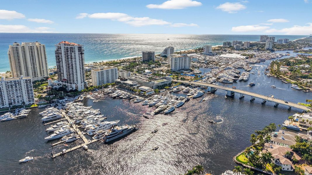 Condo located in Fort Lauderdale, FL showcasing its design and architecture (Image 32).