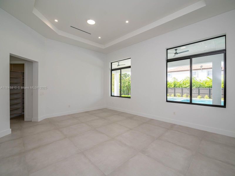 Spacious, unfurnished interior of a new home in , Miami (Image 56).