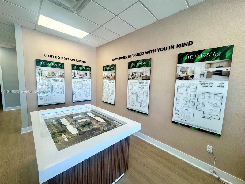 Community amenities in , Naples (Image 7).