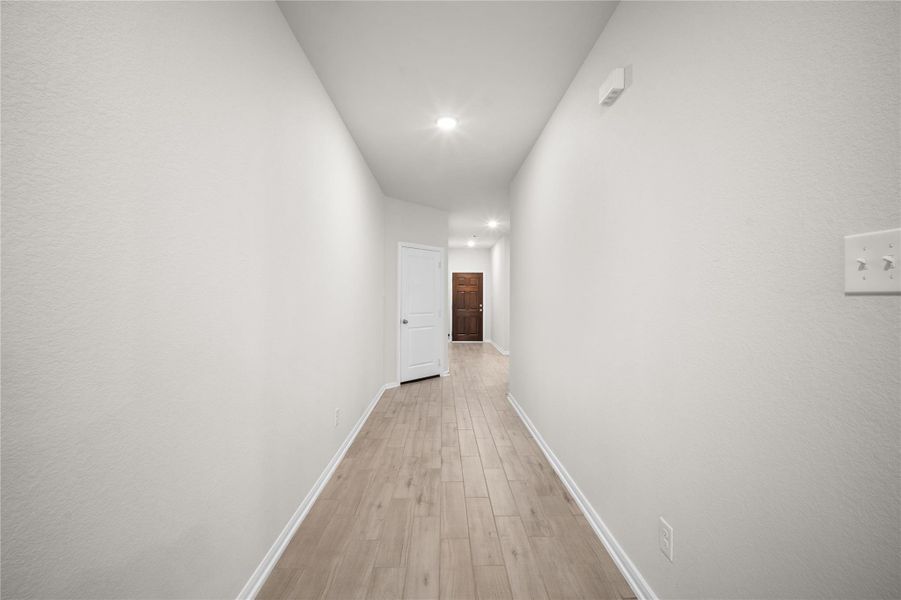 Spacious, unfurnished interior of a new home in Pearlbrook, Texas City (Image 22). Spacious, unfurnished interior of a new home in Pearlbrook, Texas City (Image 22).