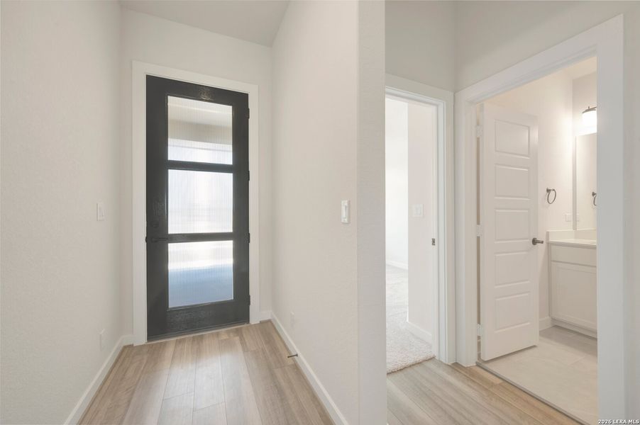 Spacious, unfurnished interior of a new home in Mayfair - Select Classic Series, New Braunfels (Image 10).