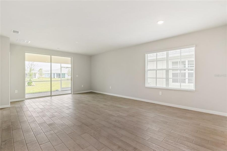 Spacious, unfurnished interior of a new home in Heritage Lake Park, Punta Gorda (Image 20). Spacious, unfurnished interior of a new home in Heritage Lake Park, Punta Gorda (Image 20).