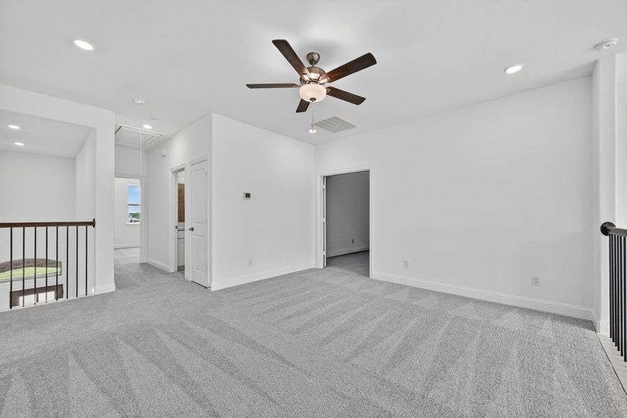 Spacious, unfurnished interior of a new home in Highland Lakes, McKinney (Image 25). Spacious, unfurnished interior of a new home in Highland Lakes, McKinney (Image 25).