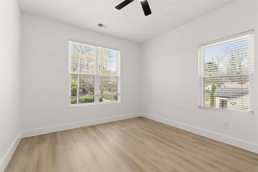 Spacious, unfurnished interior of a new home in , Atlanta (Image 24).