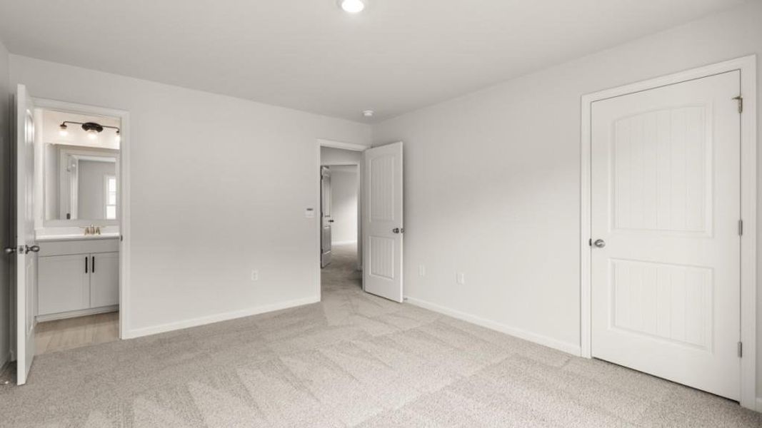 Spacious, unfurnished interior of a new home in Haven Abbey, Cumming (Image 15).