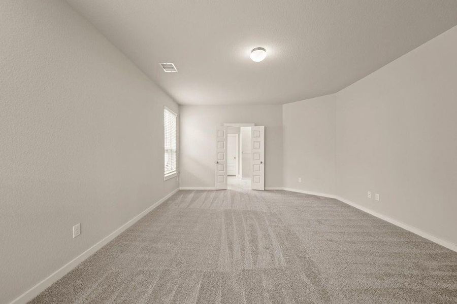 Spacious, unfurnished interior of a new home in Barton Creek Ranch, Conroe (Image 13). Spacious, unfurnished interior of a new home in Barton Creek Ranch, Conroe (Image 13).