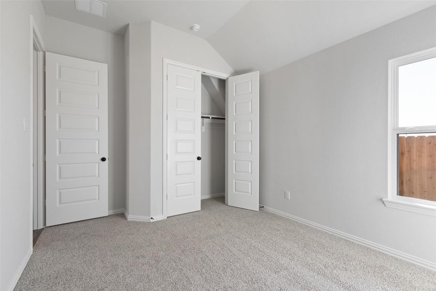 Spacious, unfurnished interior of a new home in Oakwood Estates, Waller (Image 25).