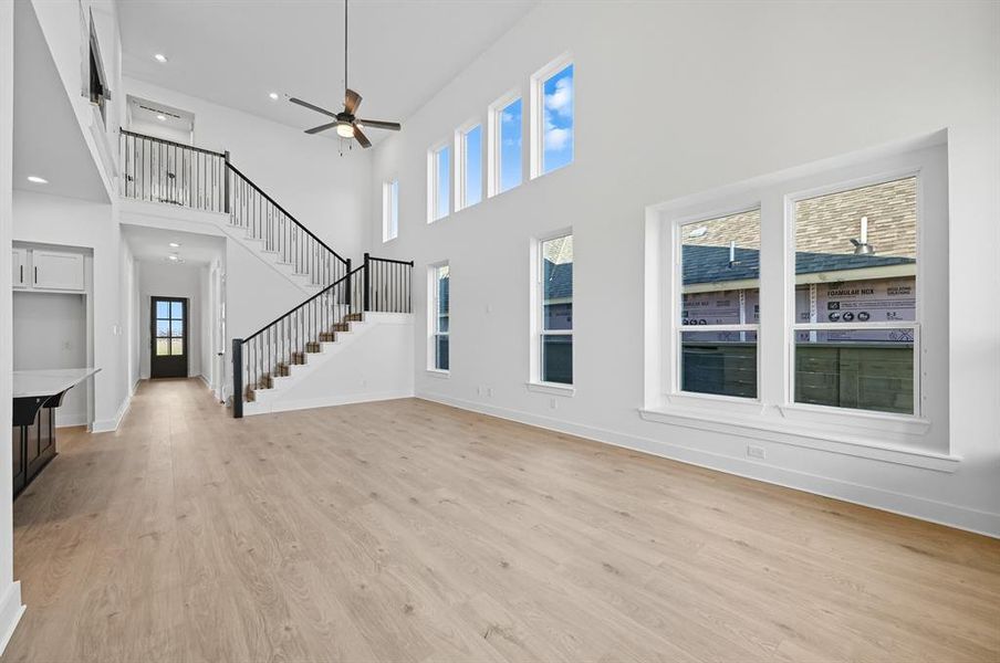 Spacious, unfurnished interior of a new home in Treeline, Justin (Image 15).