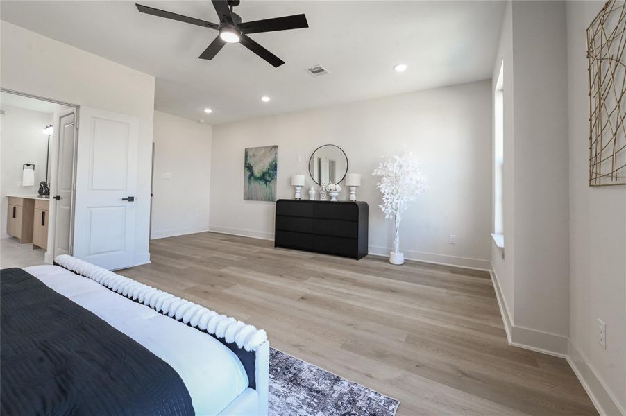 Furnished interior view inside a new home in , Houston (Image 8). Furnished interior view inside a new home in , Houston (Image 8).