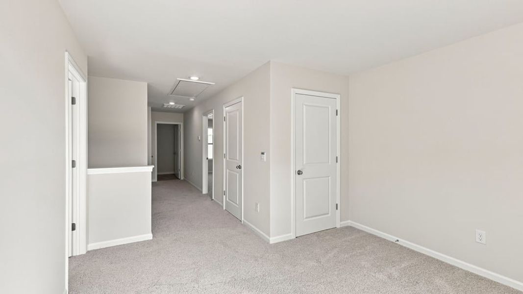 Spacious, unfurnished interior of a new home in Woodglen, Piedmont (Image 24).